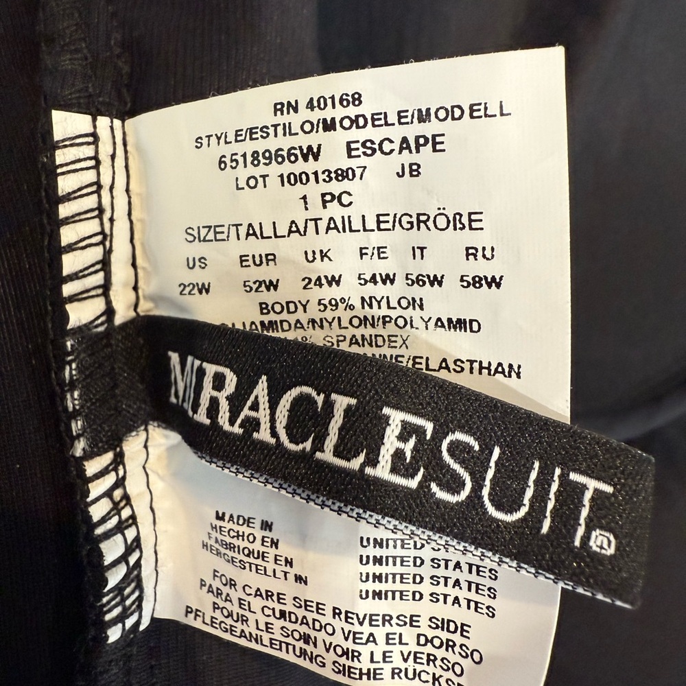 New Plus Size Miraclesuit Solids Escape Swimsuit-One Piece-Black-Size 22W - Picture 10 of 14
